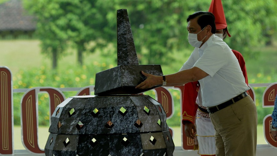 Dapat Banyak Protes, Luhut Tunda Kenaikan Tarif Candi Borobudur