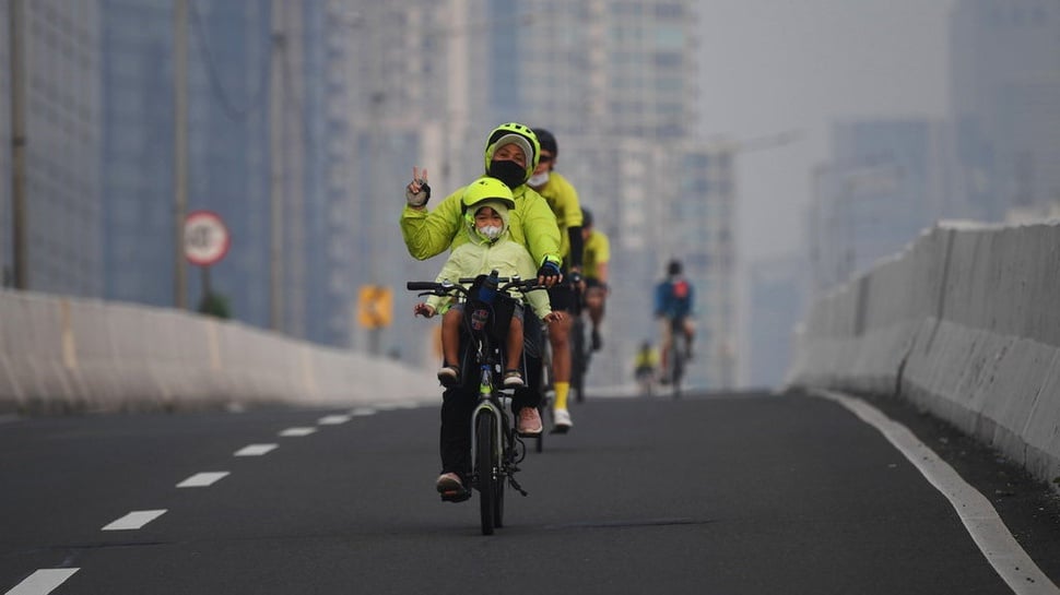 Ombudsman Nilai Anies Potensi Malaadministrasi Bikin JLNT Road Bike