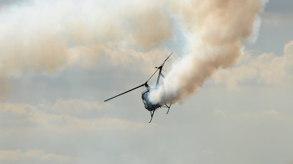 Helikopter Latih Jatuh di Buperta Cibubur, Dua Orang Selamat