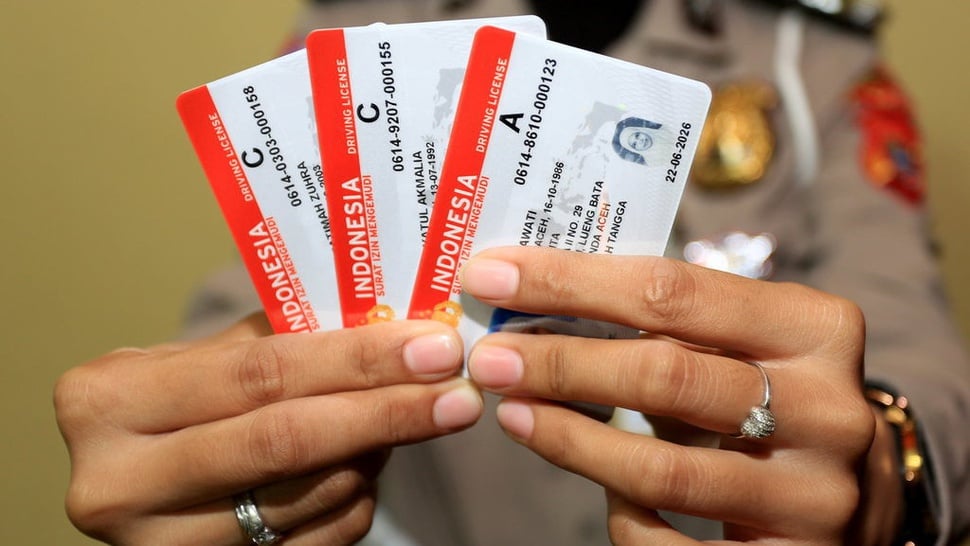 Kemenkeu Buka Peluang Eliminasi SIM dari PNBP