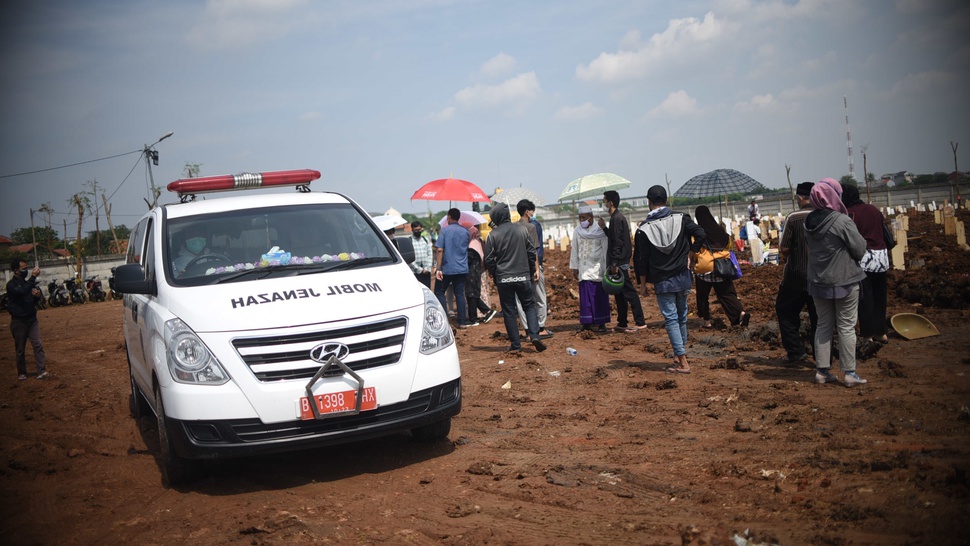 Wagub DKI: Ambulans Parpol Bisa Dikerahkan Bawa Jenazah COVID-19