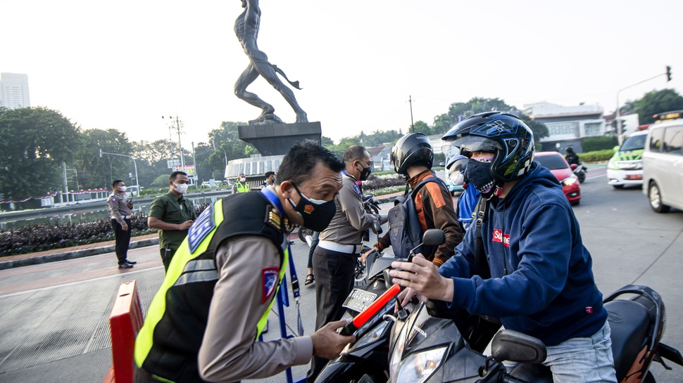 Hari Pertama PPKM Darurat di Jakarta: Sudirman-Thamrin Lengang
