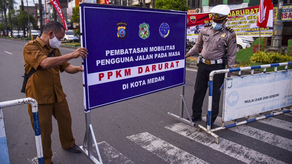 PPKM Dinilai Masih Efektif Tekan Laju Kasus COVID-19 di Indonesia