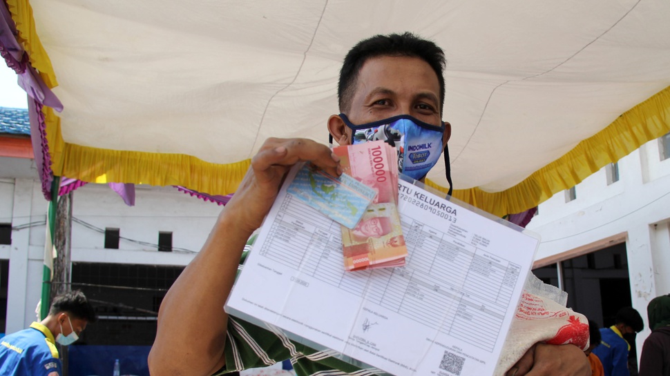 Kades Dapat Bansos, Mensos Risma Salahkan Pemda di Sulawesi Utara
