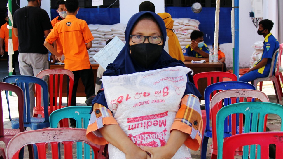 Mampukah Bansos Tangkal Kelaparan Saat Ramadan?