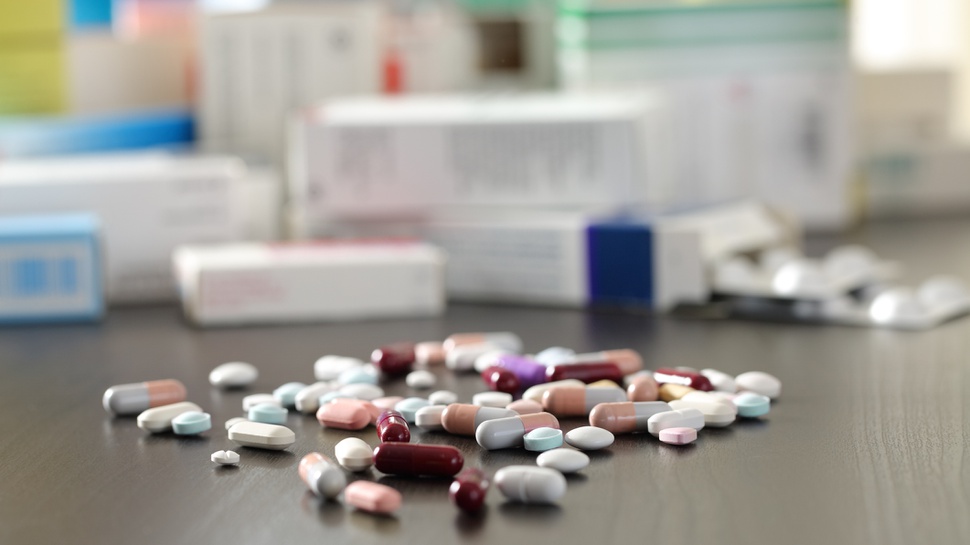 Bahaya Konsumsi Antibiotik Tak Sesuai Aturan & Penjelasan Dokter
