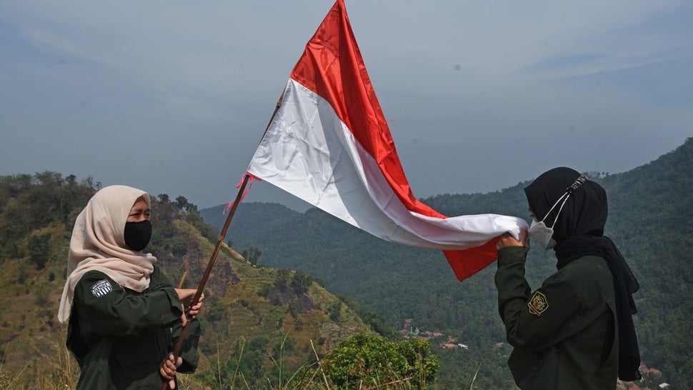 Aturan Bendera Indonesia Merah Putih: Ukuran, Bentuk dan Penggunaan