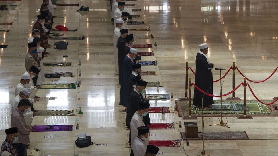 Pengertian, Hukum dan Tata Cara Shalat Berjamaah dalam Agama Islam