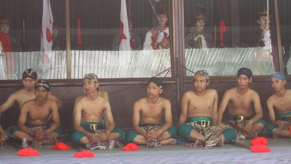 Kebudayaan Suku Jawa: Mengenal Sistem Religi hingga Politiknya