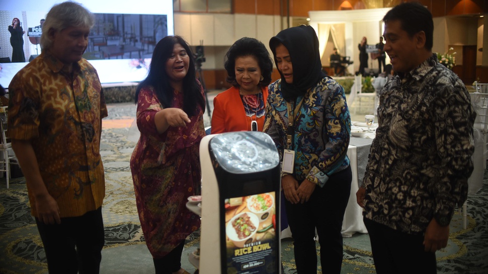 Hotel Sahid Hadirkan Teknologi Layanan Robot Otomatis