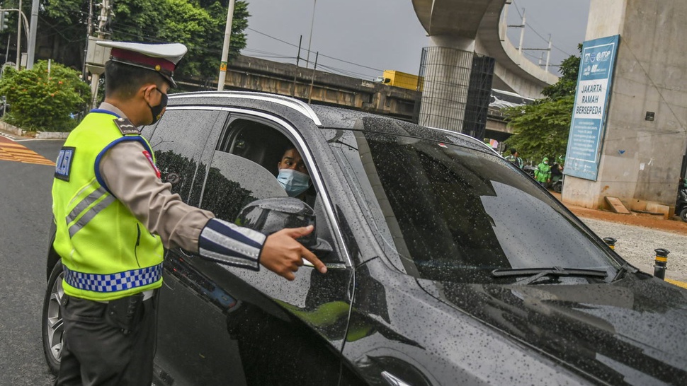 Ganjil Genap Jakarta: Masyarakat Diminta Laporkan Polisi Nakal