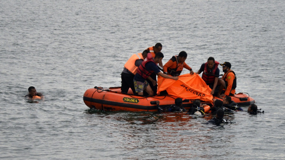 Tim SAR Cari Remaja Tenggelam di Pantai Ujung Batee Aceh