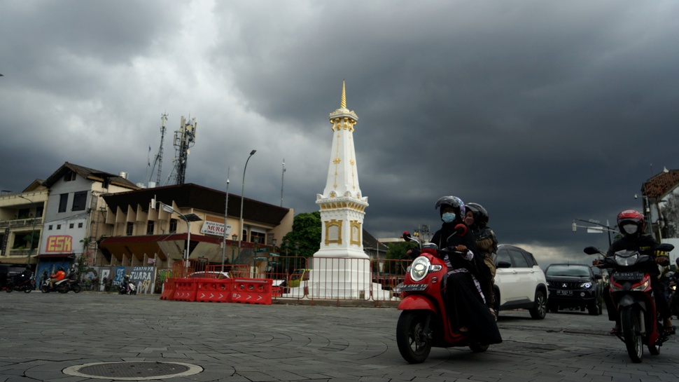 BMKG: Hujan Lebat saat Natal & Tahun Baru 2022 di Seluruh Indonesia