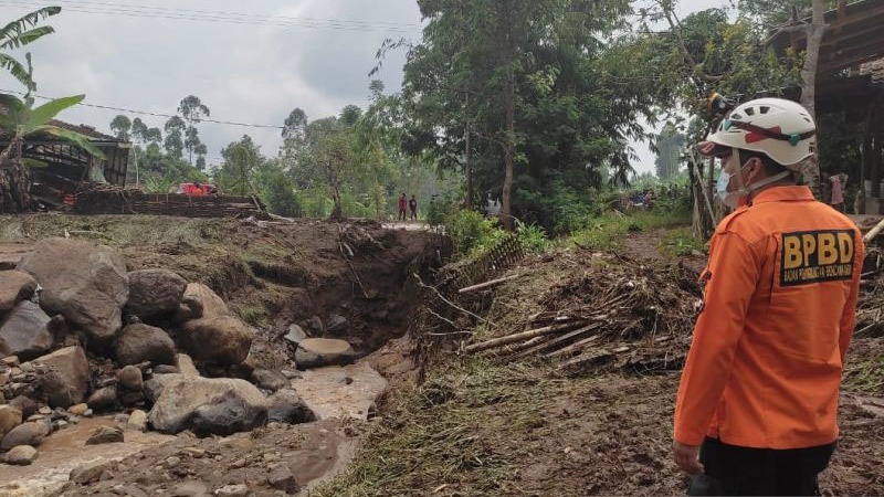 Banjir Bandang di Garut: 1 Rumah Hanyut dan Ratusan Warga Mengungsi