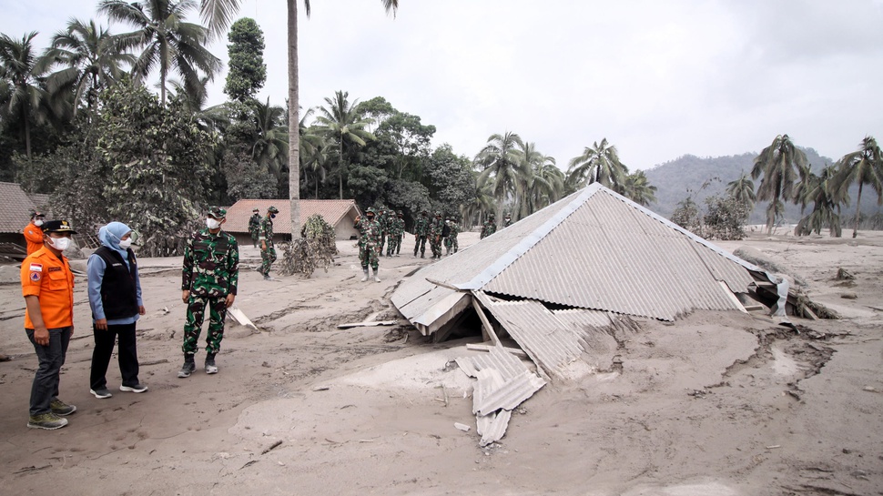 Update Dampak Erupsi Gunung Semeru: 15 Warga Meninggal & 27 Hilang