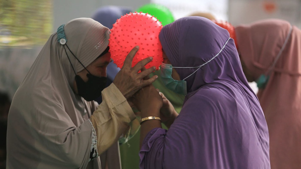 Hukum Merayakan Hari Ibu: Apa Benar Tidak Ada Hari Ibu di Islam?