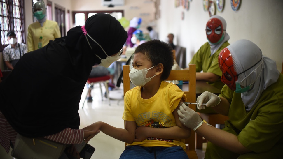 Info Vaksin Surabaya Hari Ini 17 Januari Dosis 1, 2, Booster Lansia