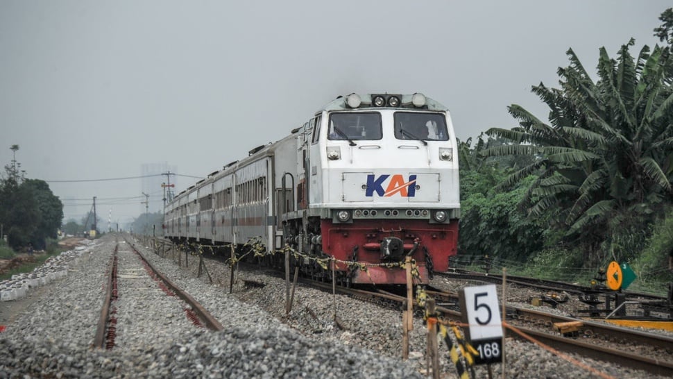 Aturan Terbaru Naik Kereta per 5 April & Syarat KA Jarak Jauh-Lokal