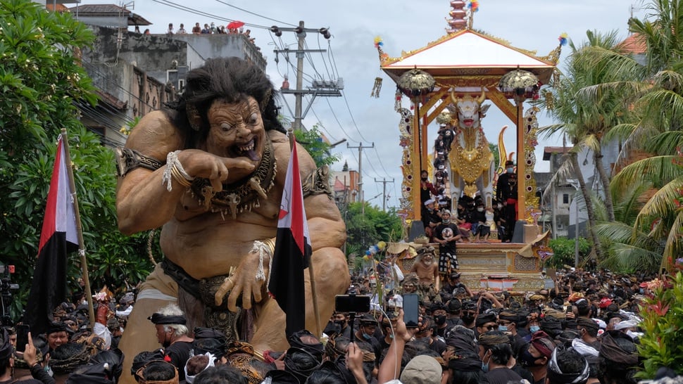 Sejarah Upacara Adat Ngaben di Bali: Tujuan dan Jenis-Jenisnya