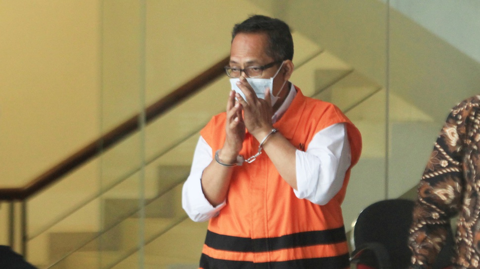 KPK Perpanjang Masa Penahanan Hakim Itong selama 30 Hari