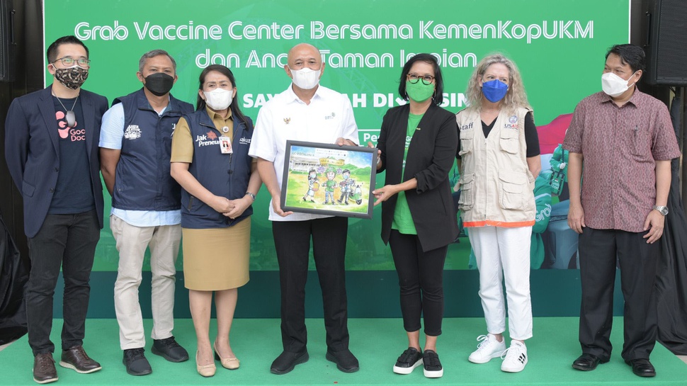 Grab & KemenKopUKM Gelar Vaksin Booster untuk Masyarakat & UMKM DKI