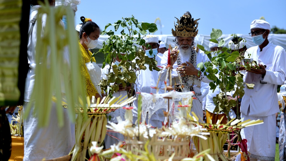 2022/03/04/antarafoto-ritual-tawur-kesanga-jelang-nyepi-020322-fik-3.jpg