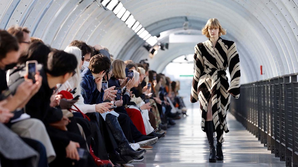 Jadwal Lengkap Paris Fashion Week 2023 dan Brand yang Tampil