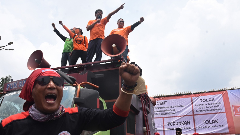 Tuntutan Demo Buruh di Depan Kemnaker: UMP 2023 hingga Tolak PHK