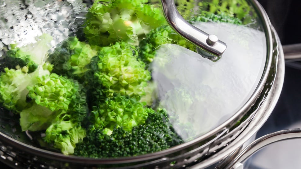 Daftar Makanan Penurun Gula Darah: Gandum Utuh hingga Brokoli