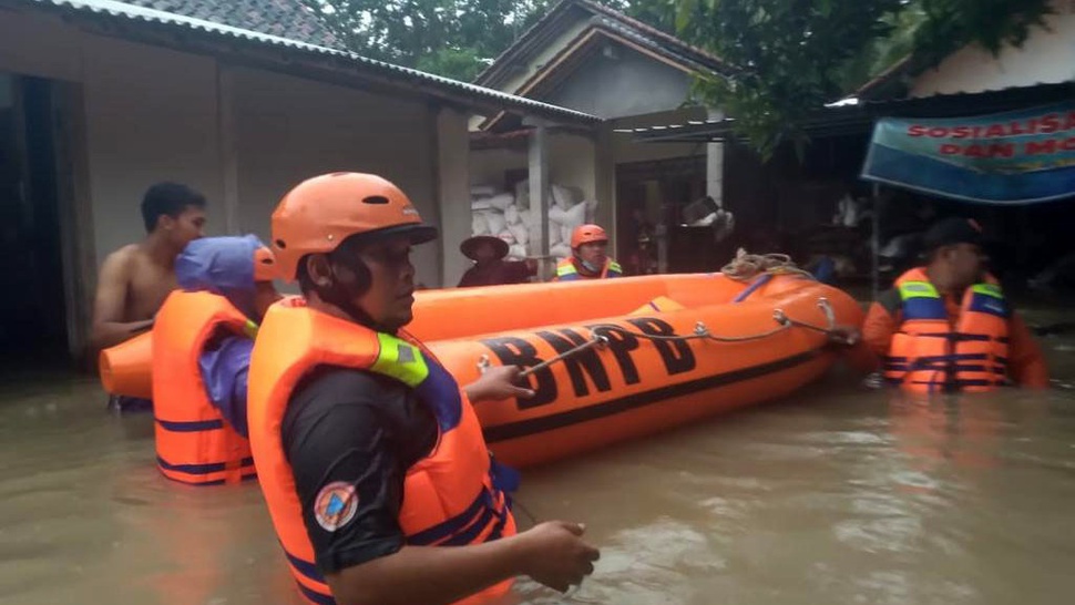 6.085 Warga Mengungsi akibat Banjir dan Longsor di Purworejo