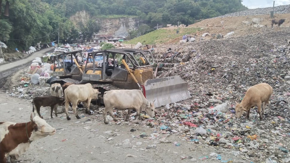 TPST Piyungan Kembali Buka, Tumpukan Sampah di Jogja Mulai Dibuang