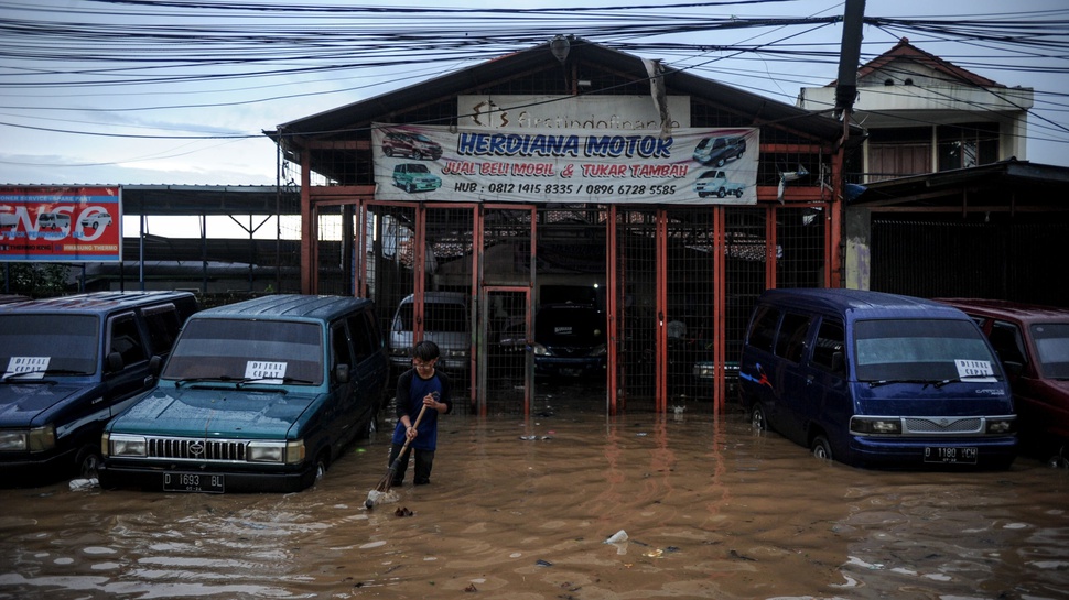 Jelang Idulfitri, Banjir Rendam 774 Rumah Warga di Tangsel