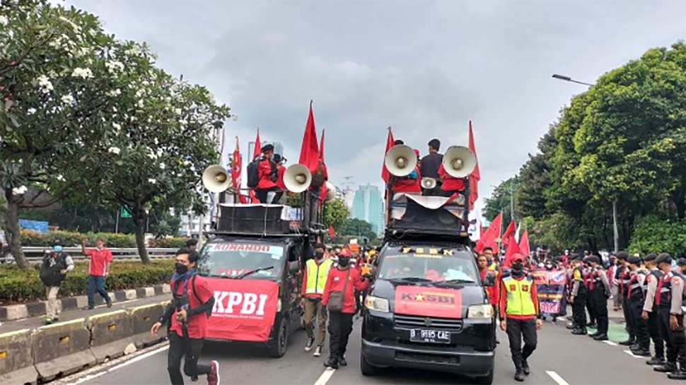 Demo 21 April 2022: Jalan di Depan Gedung DPR Arah Slipi Ditutup