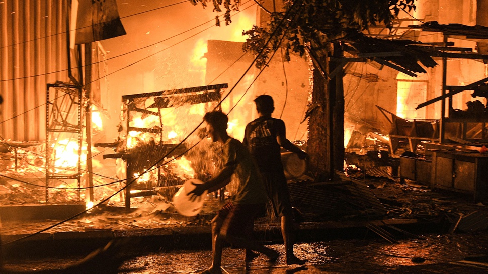 Kebakaran di Pasar Gembrong Jaktim Hanguskan 400 Bangunan