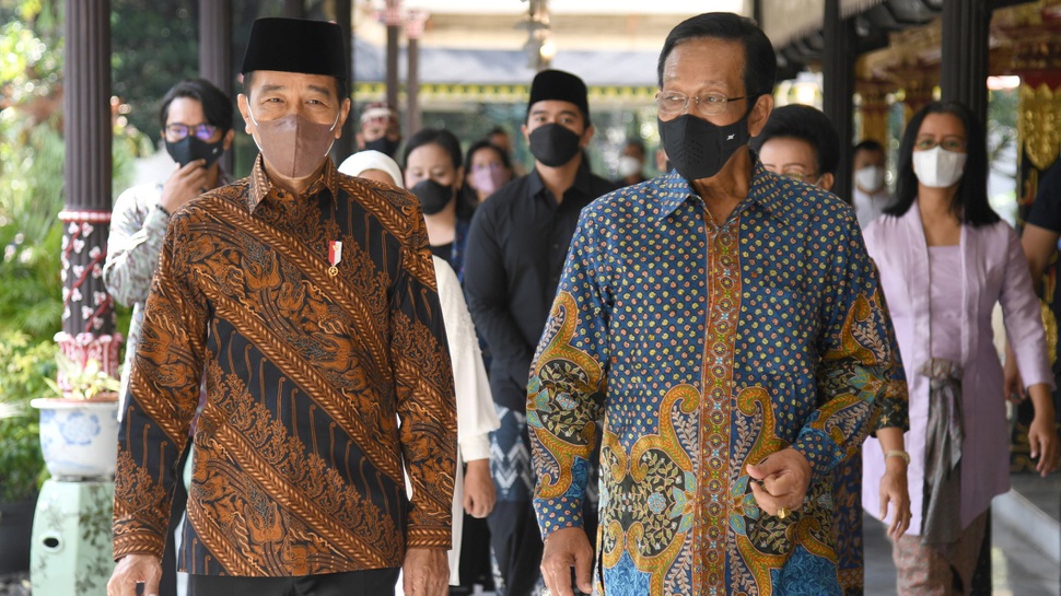 Jokowi saat Halalbihalal ke Sri Sultan HB X: 