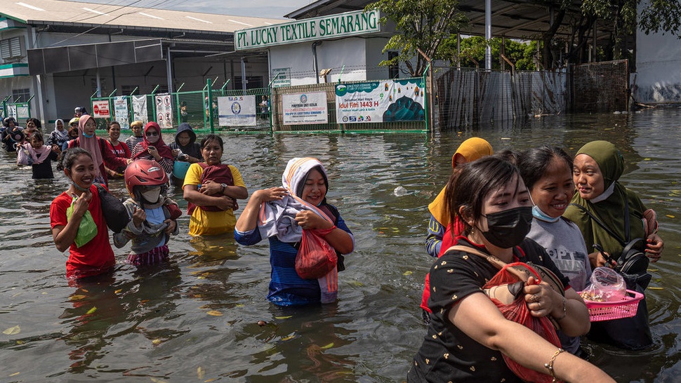 Polda Jateng Kirim Personel Bantu Korban Banjir dan Longsor