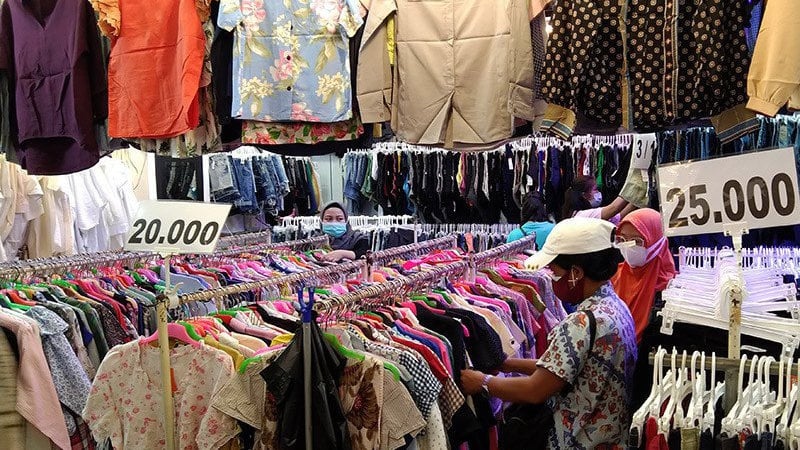 Siap-siap, Pemerintah Godok Aturan Penjualan Pakaian Bekas Impor