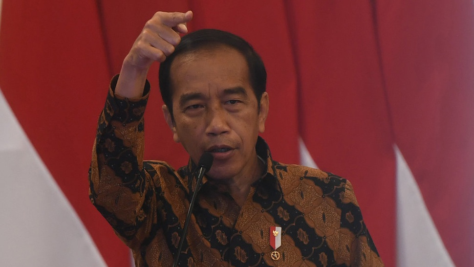 Jokowi Bagikan Bantuan di Pasar Petisah Medan, Ini Harapan Pedagang