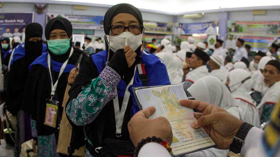 Jokowi Perintahkan Jemaah Haji Terima Vaksin Booster sebelum Pulang