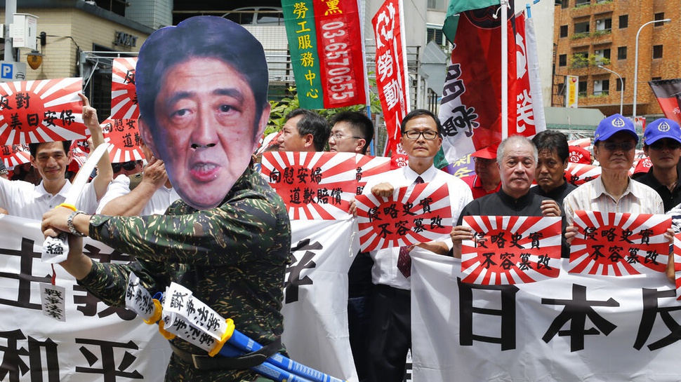 Rekam Jejak Gelap Shinzo Abe (Bagian II)