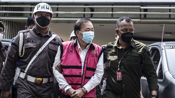 Kesehatan Drop saat Jalani Pemeriksaan, Surya Darmadi Dirujuk ke RS