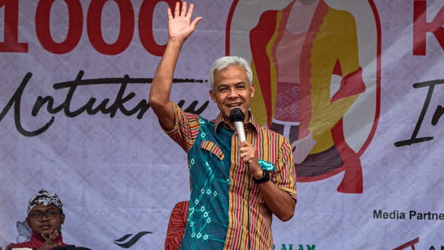 Survei LSI: Ganjar Kandidat Capres Teratas Disusul Prabowo & Anies