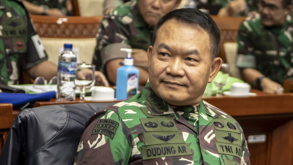KSAD Minta Purnawirawan Tak Pakai Atribut TNI saat Berpolitik