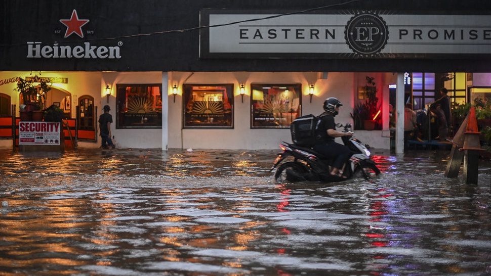 Anies Klaim Sumur Resapan Mampu Kendalikan Banjir di Jakarta