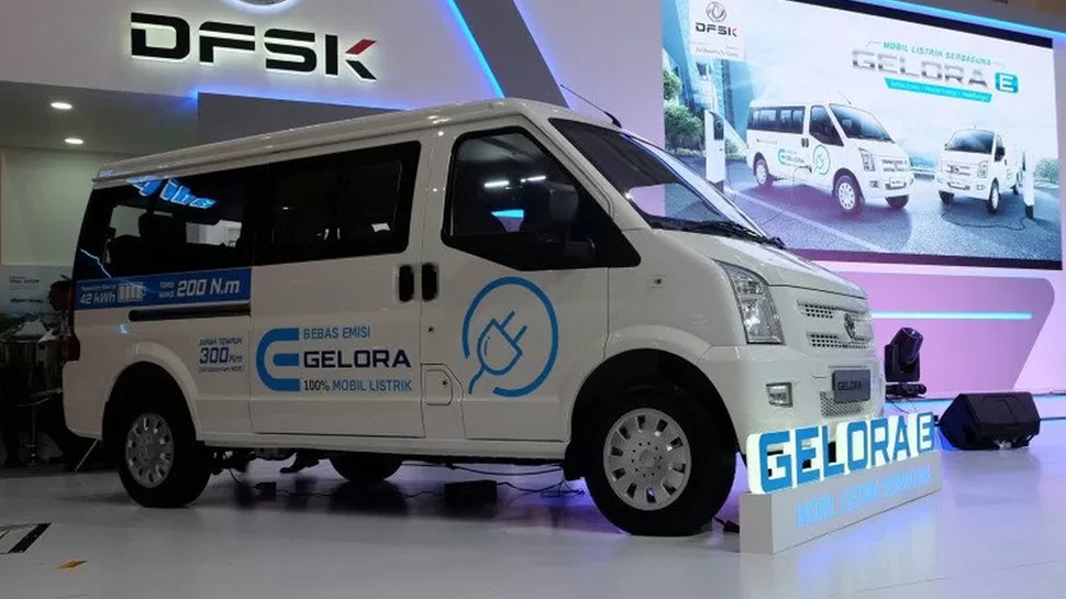 Perbedaan 2 Tipe Mobil Listrik DFSK Gelora Electric 2022