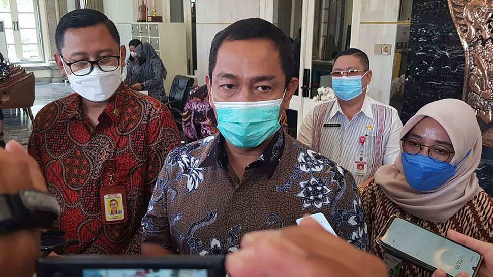 Jokowi Resmi Lantik Hendrar Prihadi sebagai Kepala LKPP