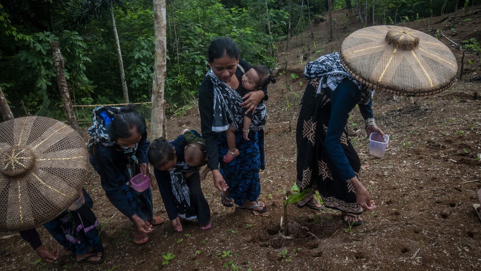 2022/10/17/antarafoto-tradisi-ngaseuk-suku-badui-151022-bk-4_ratio-16x9.jpg