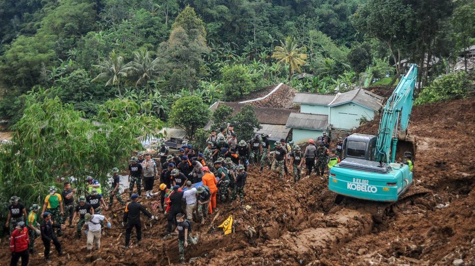Gempa Cianjur: Brimob Temukan Satu Jenazah Tertimbun Tanah