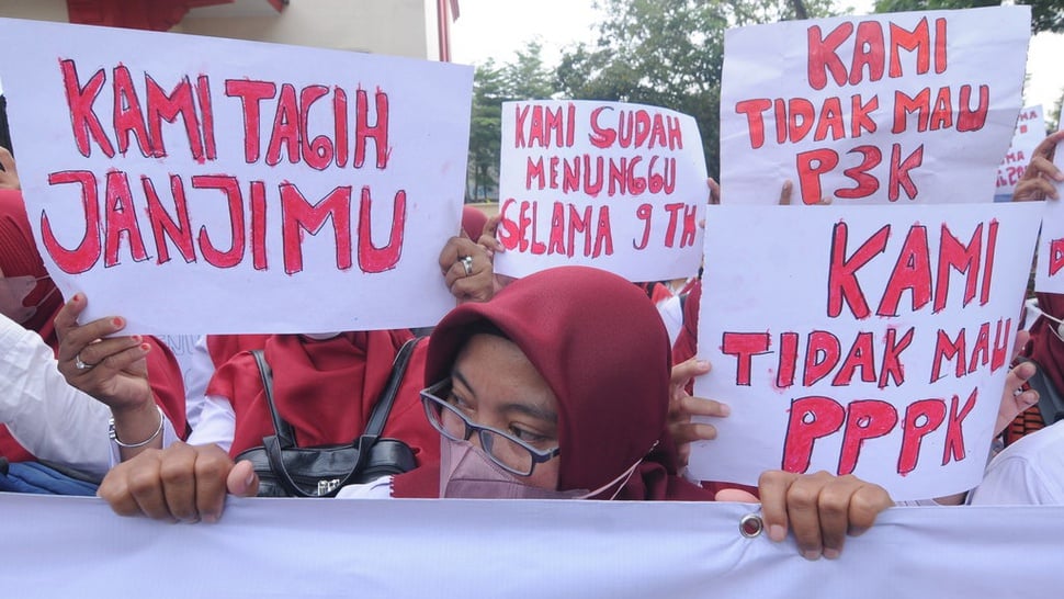 Pembatalan PHK Tenaga Honorer Dinilai karena Tahun Politik