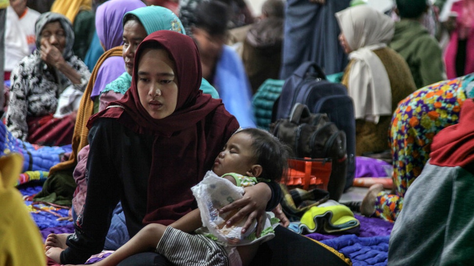 BNPB Laporkan Ada 781 Pengungsi Pasca Awas Panas Guguran Semeru